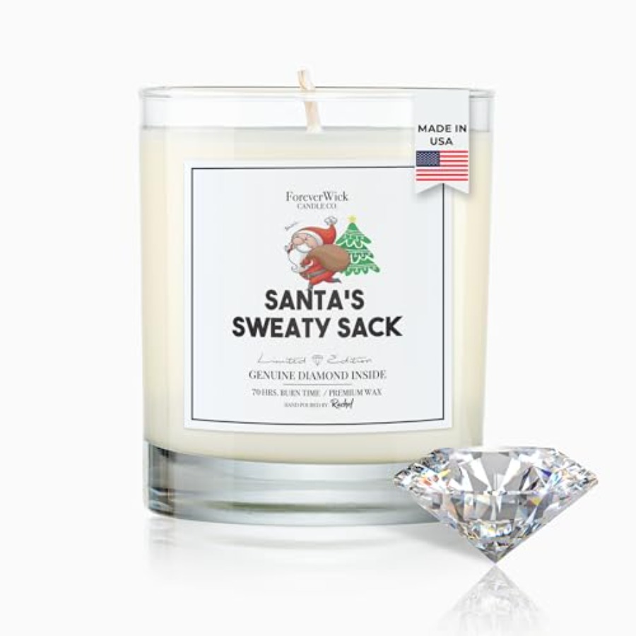 Santa's Sweaty Sack Evergreen  - Candle Surprise 评论和价格